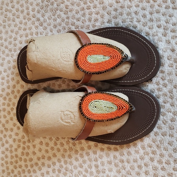 Unisex Maasai Leather Sandals. Size 11 or 42 decorated with beads.